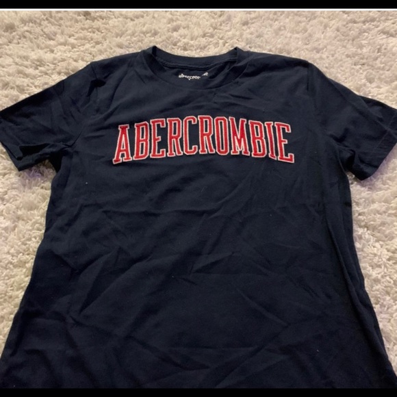 Kids Tshirt.. size 13/14 - Picture 1 of 2